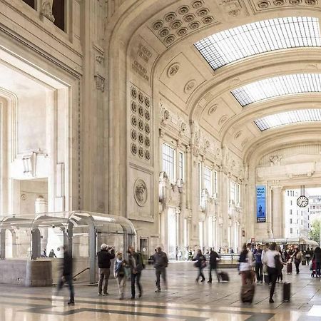 Appartamento - Stazione Centrale ミラノ エクステリア 写真