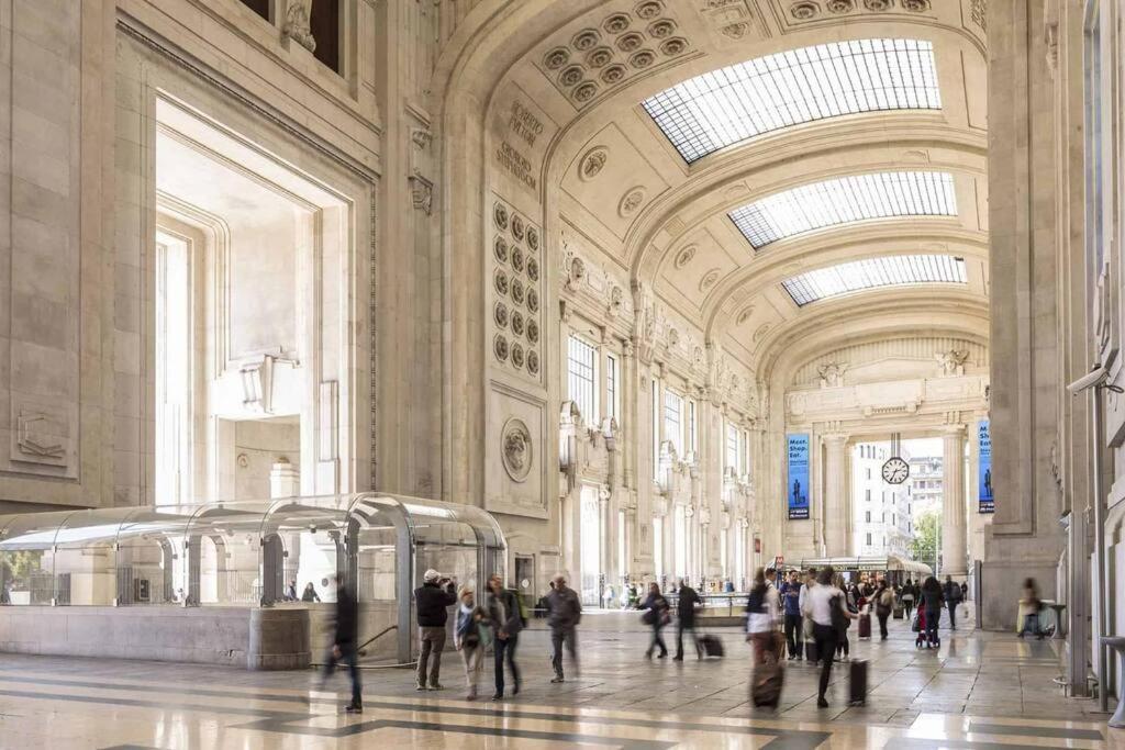 Appartamento - Stazione Centrale ミラノ エクステリア 写真